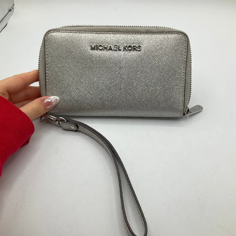 Wristlet Designer By Michael Kors, Size: Medium